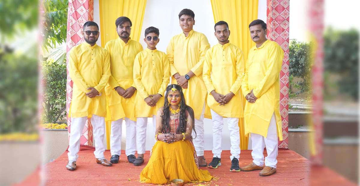 Group pose with bride